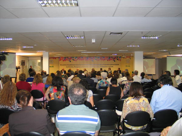 Encontro acadêmico internacional "Interdisciplinaridade e Transdisciplinaridade no Ensino, Pesquisa e Extensão em Educação, Ambiente e Saúde, Brasília 2012